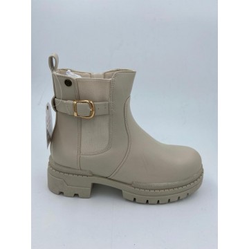 BOTA COMODA CON TACON BAJO L602