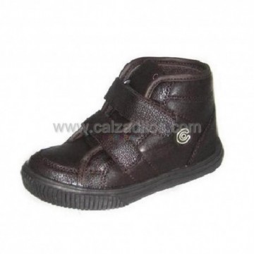 Botines para niño marrones...