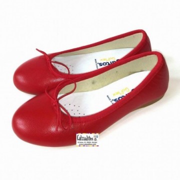 Bailarinas de piel roja con...