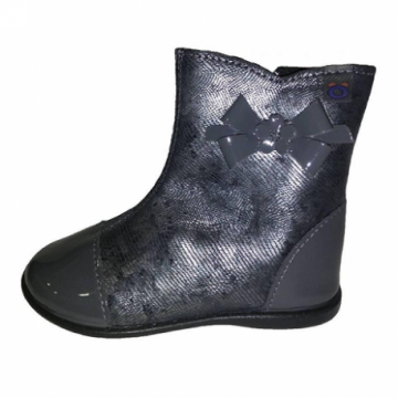 Botines de niña en charol y...