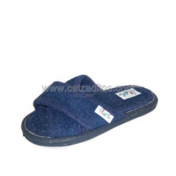 Pantuflas de toallita azul...