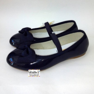 Merceditas de charol con...