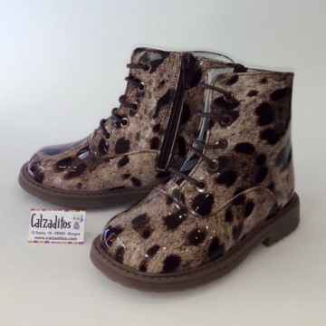 Botas de charol con...