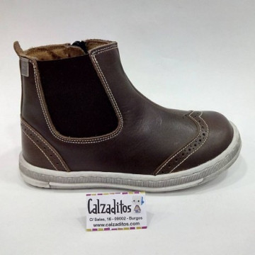 Botines en piel marrón con...