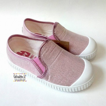 Zapatillas de lona cerradas...