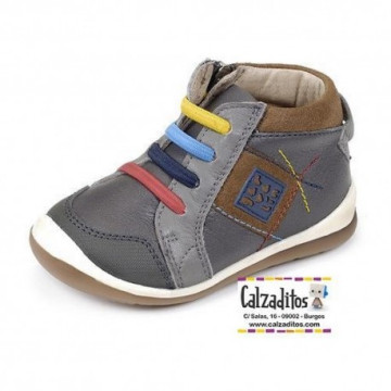 Botines para niño de estilo...