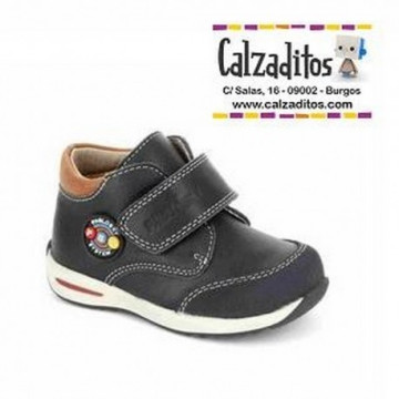 Botitas deportivas en piel...
