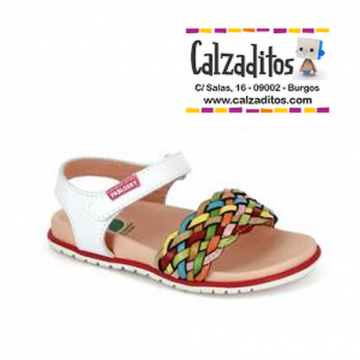 Sandalias de piel blanca...