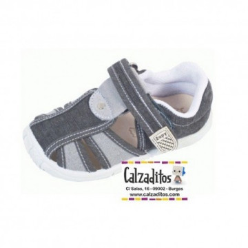 Sandalias de lona en negro...