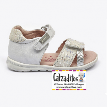 Sandalias en piel blanca y...