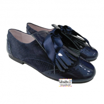 Zapatos blucher en charol...