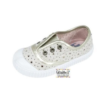 Zapatillas tipo inglesitas...