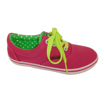 Zapatillas con cordones...