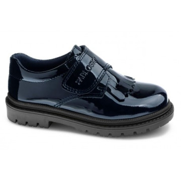 Zapatos cerrados para niña...
