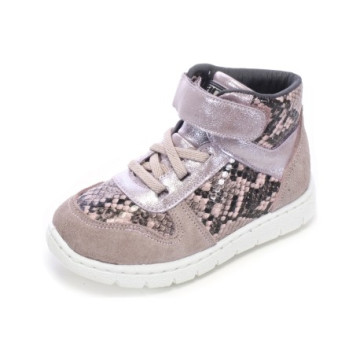 Botas para niña de Zapy...