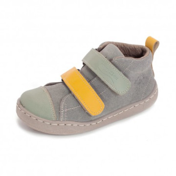 Botas respetuosas para niño...