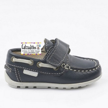 Mocasines de piel en con...